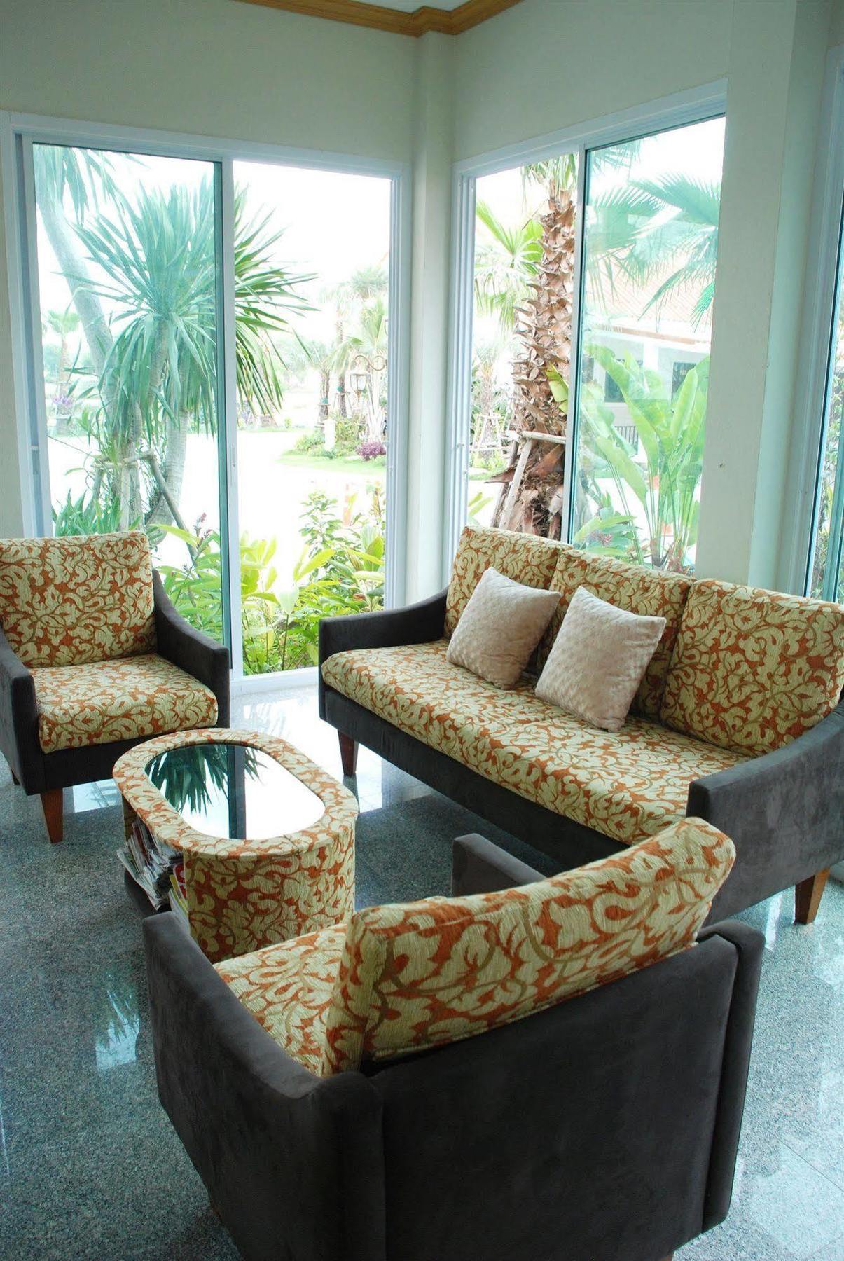 Martina Hotel Surin Esterno foto